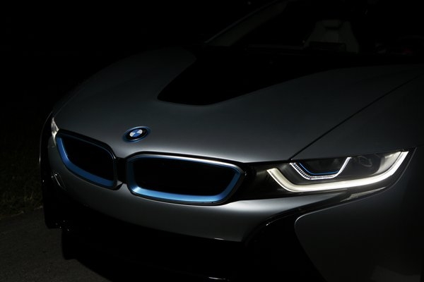 bmw-i8-laser-light-2